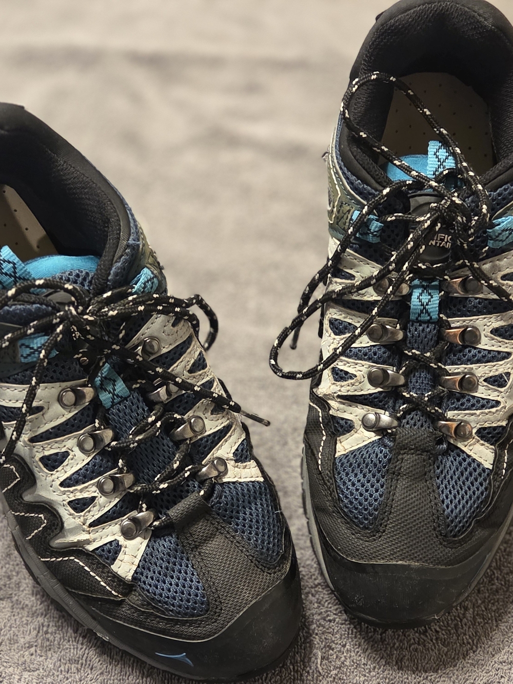 Pacific Mountain Hiking Shoes